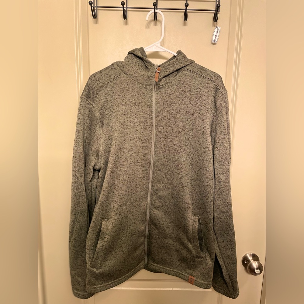 LIV Outdoor Sweatshirt. Green.